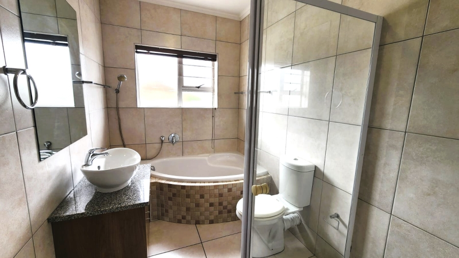 3 Bedroom Property for Sale in Dormehls Drift Western Cape